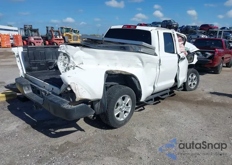 2019 Toyota Tundra Sr 5.7L V8 z USA, uszkodzony, nr VIN 5TFUY5F19KX801138